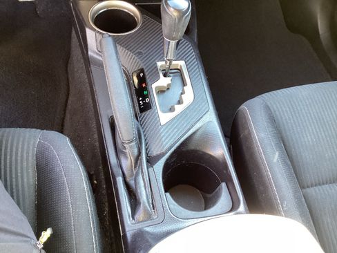 Used 2015 Toyota RAV4 XLE FWD image 17