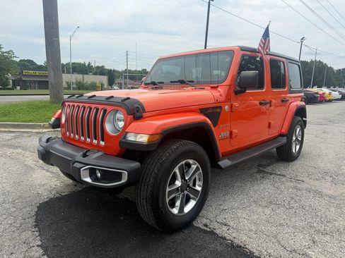 Used 2018 Jeep Wrangler Unlimited Sahara AWD/4WD image 8