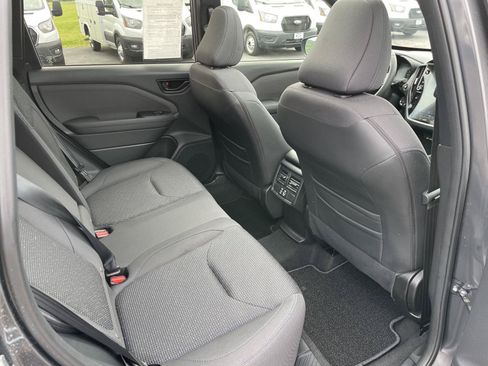 Used 2025 Subaru Forester Premium AWD/4WD image 30