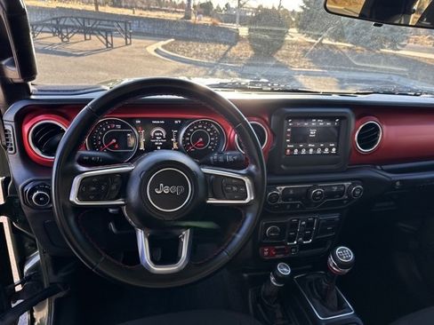 Used 2020 Jeep Wrangler Unlimited Rubicon w/ Steel Bumper Group image 15