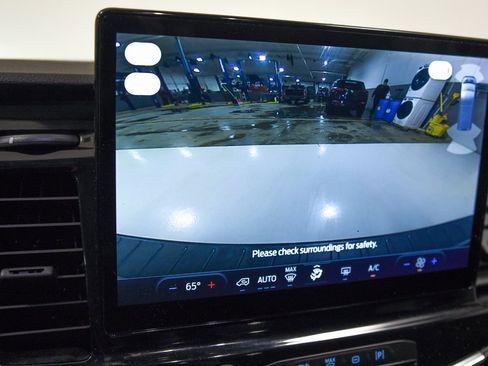 Used 2023 Ford Transit 350 XLT image 21