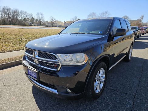 Used 2013 Dodge Durango SXT image 3