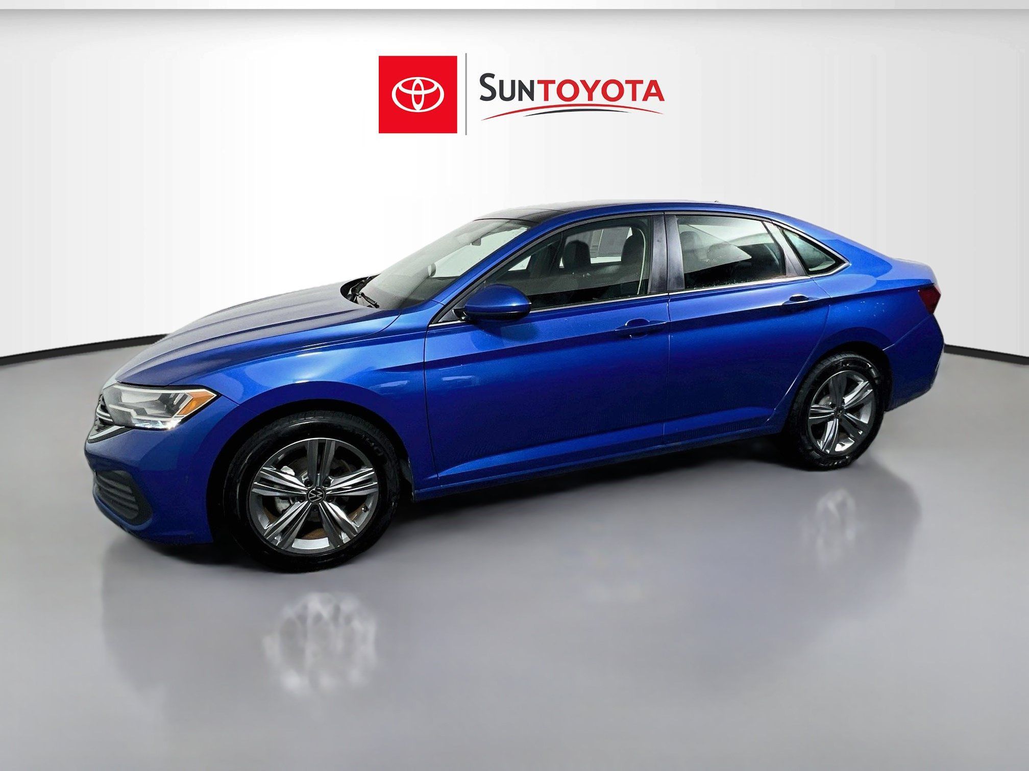 Used 2024 Volkswagen Jetta SE FWD image 9