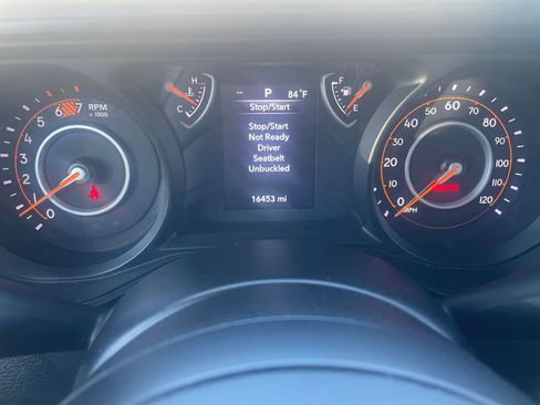 Used 2025 Jeep Wrangler Sport S image 40