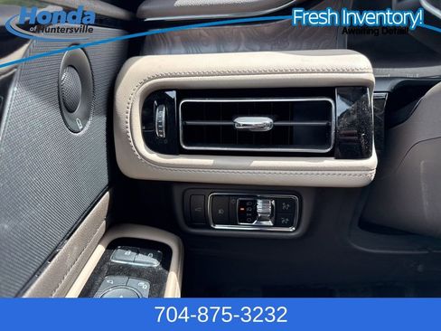 Used 2023 Lincoln Aviator Reserve w/ Equipment Group 201A image 21