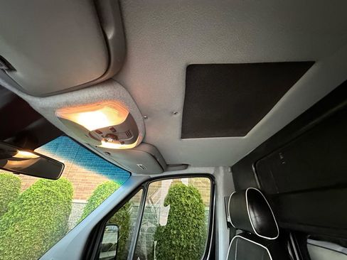 Used 2015 Mercedes-Benz Sprinter 2500 w/ Active Safety Plus Package image 28