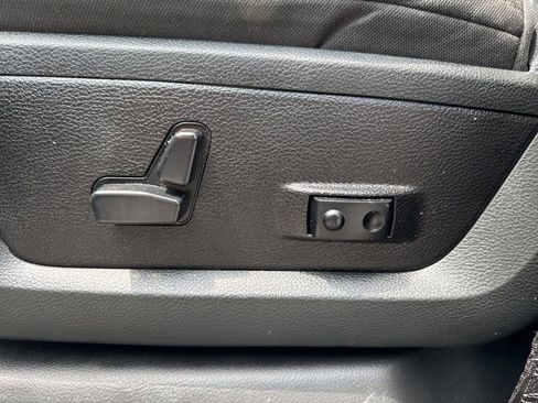 Used 2024 RAM 3500 SLT w/ Quick Order Package 2YG SLT image 35