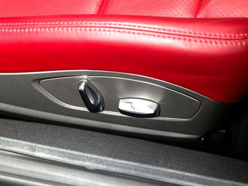 Used 2017 Porsche 911 Carrera image 25