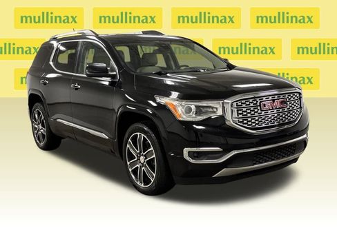 Used 2019 GMC Acadia Denali w/ Technology Package image 2