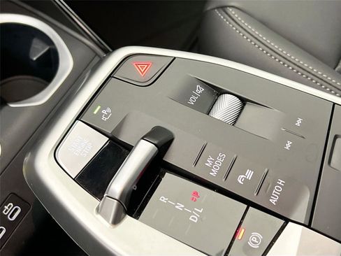 Used 2025 BMW X1 xDrive28i w/ Convenience Package image 16