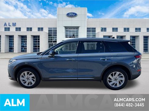 Used 2024 Lincoln Corsair AWD image 10