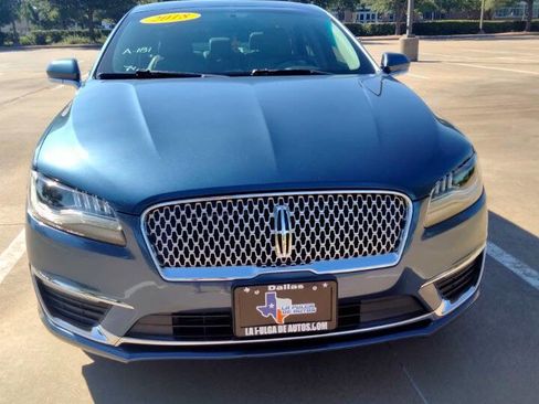Used 2018 Lincoln MKZ Premiere image 2