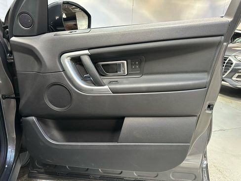 Used 2019 Land Rover Discovery Sport HSE AWD/4WD image 8