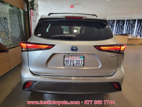 Used 2023 Toyota Highlander Limited w/ Protection Package #3 (TMS) AWD/4WD image 5