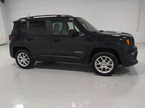 Used 2022 Jeep Renegade Latitude w/ Convenience Group image 11