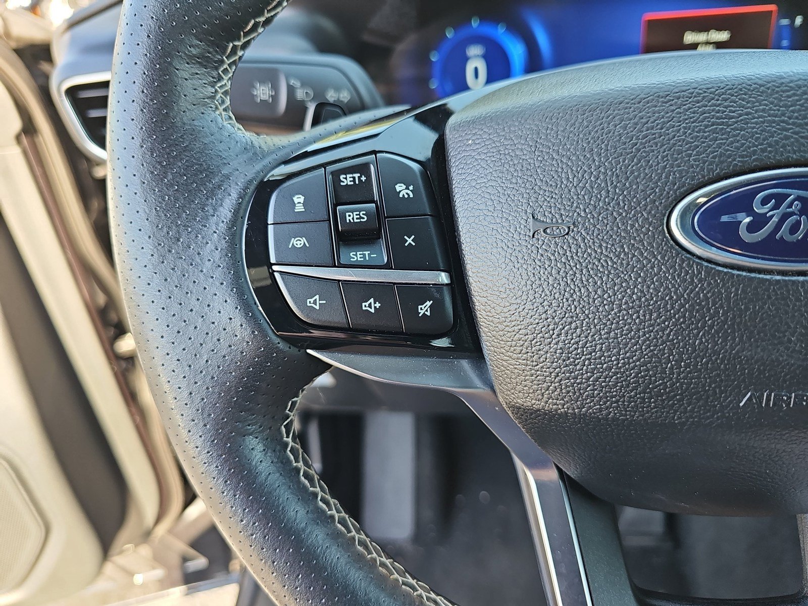 Used 2023 Ford Explorer ST w/ Equipment Group 401A AWD/4WD image 19