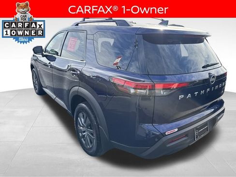 Used 2022 Nissan Pathfinder SV image 4
