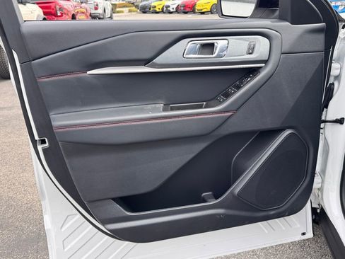 New 2026 Ford Explorer ST-Line image 15