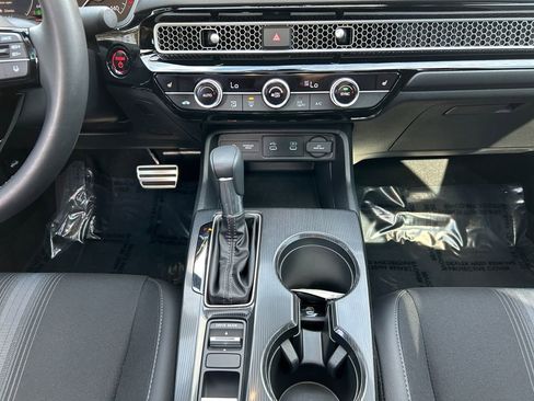 Used 2025 Honda Civic Sport image 13