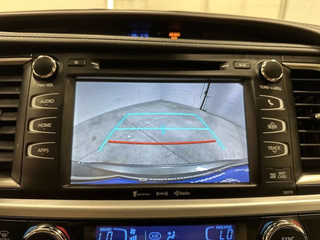 Used 2018 Toyota Highlander XLE FWD image 25