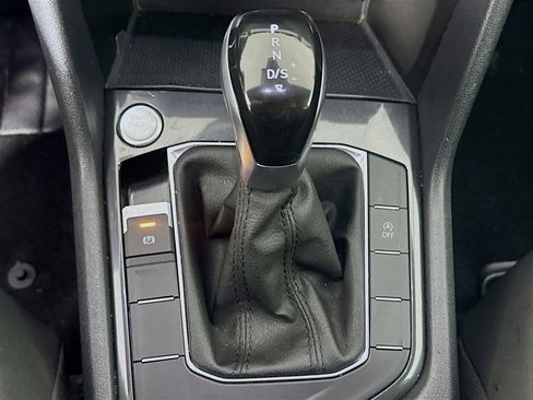 Used 2024 Volkswagen Tiguan Wolfsburg Edition image 24