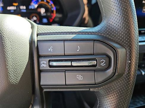 Used 2024 Chevrolet Colorado Trail Boss image 19