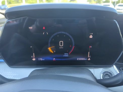 Certified 2024 Chevrolet Trax LT w/ LT Convenience Package FWD image 20