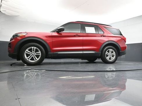 Used 2020 Ford Explorer XLT AWD/4WD image 29