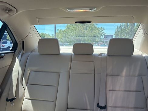 Used 2014 Mercedes-Benz E 350 4MATIC Sedan image 11