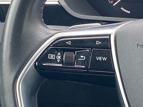 Used 2021 Audi e-tron Premium w/ Convenience Plus Package image 3