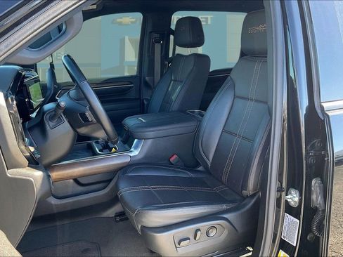 Used 2024 Chevrolet Silverado 2500 High Country w/ High Country Premium Package AWD/4WD image 22