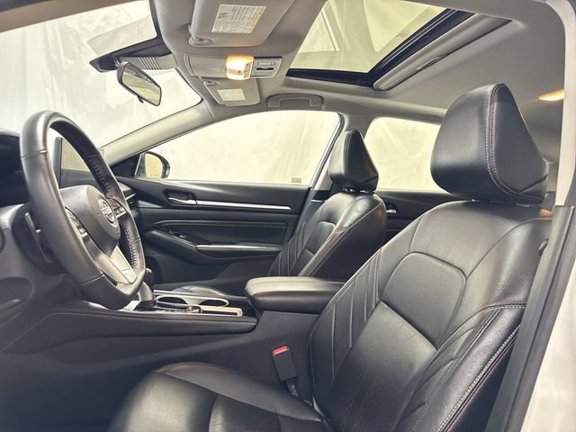 Used 2023 Nissan Altima 2.5 SR w/ SR Premium Package FWD image 11