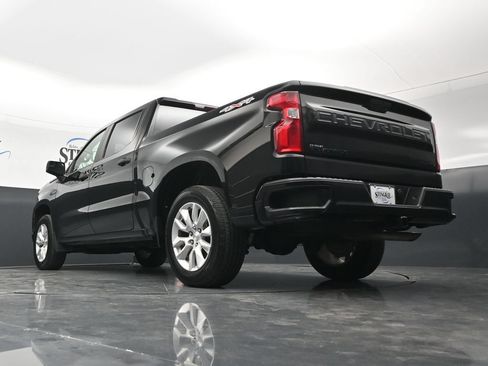 Certified 2022 Chevrolet Silverado 1500 Custom w/ LPO, Dark Essentials Package AWD/4WD image 33