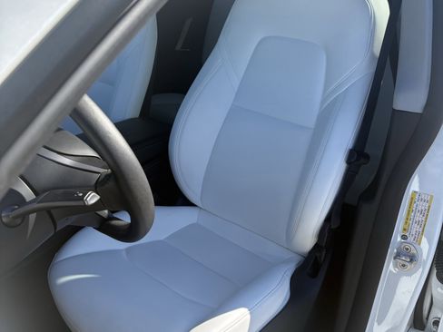 Used 2023 Tesla Model Y Long Range image 6