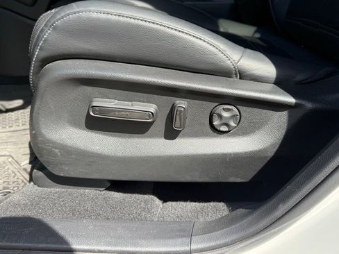 Used 2021 Honda CR-V EX-L image 11