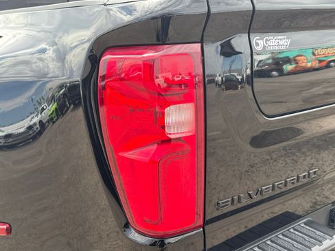 Used 2024 Chevrolet Silverado 3500 High Country w/ High Country Premium Package AWD/4WD image 12
