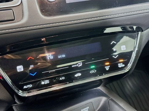 Used 2020 Honda HR-V EX image 16