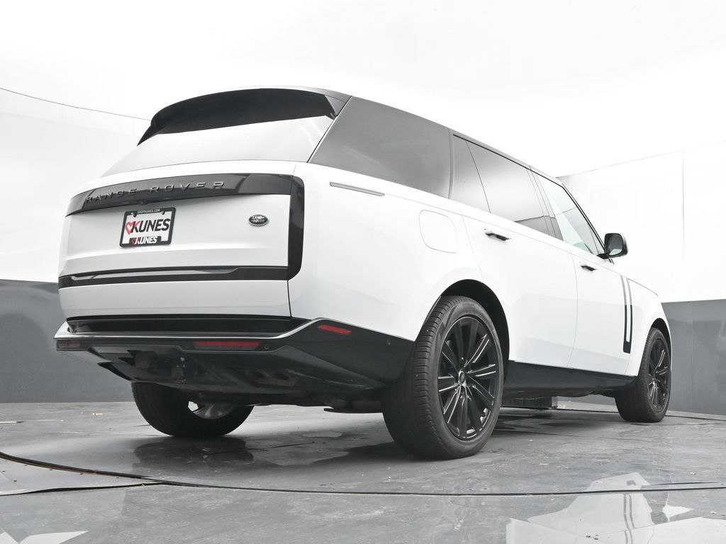 Used 2023 Land Rover Range Rover Long Wheelbase SE AWD/4WD image 44