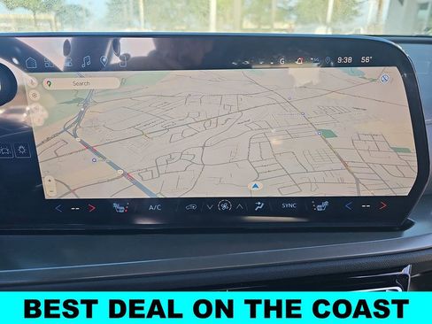 New 2026 Chevrolet Traverse LT w/ Sun and Wheel Package FWD image 24