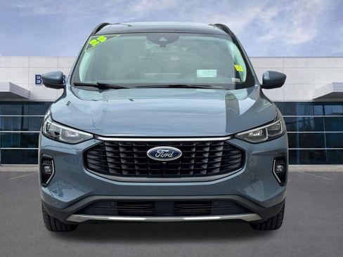 Used 2023 Ford Escape Platinum w/ Premium Technology Package AWD/4WD image 38