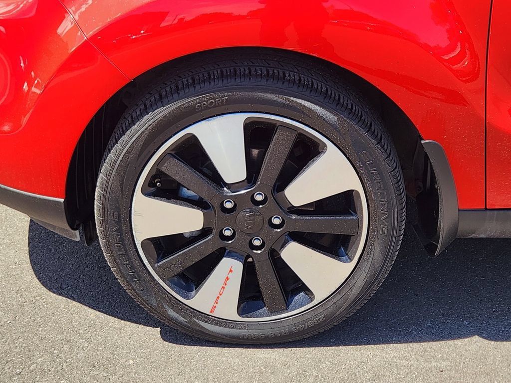Used 2016 Kia Soul + w/ Designer's Package FWD image 10