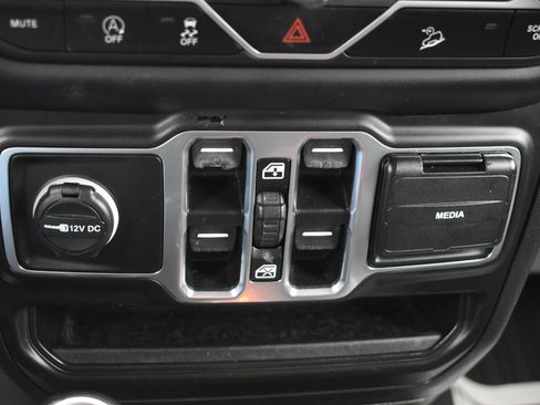 Used 2020 Jeep Wrangler Unlimited Sport S image 28