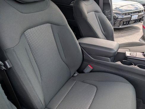 New 2026 Kia Sportage LX FWD image 25