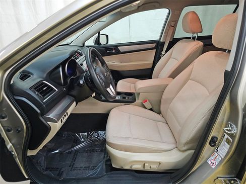 Used 2017 Subaru Outback 2.5i Premium image 21