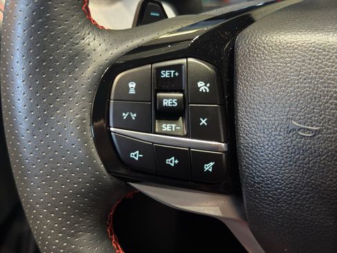 Used 2025 Ford Explorer ST AWD/4WD image 24