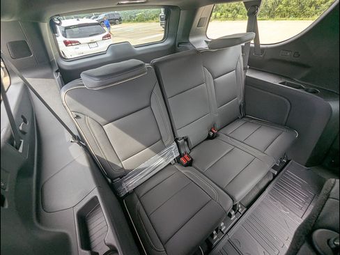 New 2026 GMC Yukon XL Elevation w/ LPO, Floor Liner Package AWD/4WD image 16