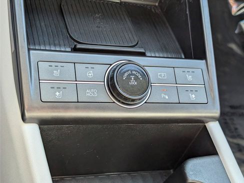 Used 2024 Hyundai Kona Limited AWD/4WD image 26