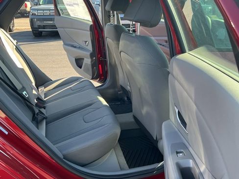 New 2026 Hyundai Elantra SE image 12