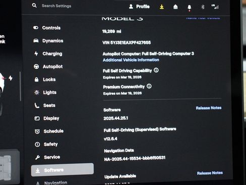 Used 2023 Tesla Model 3 Standard Range image 14