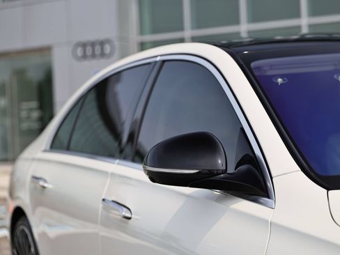 Used 2022 Mercedes-Benz S 500 4MATIC image 3